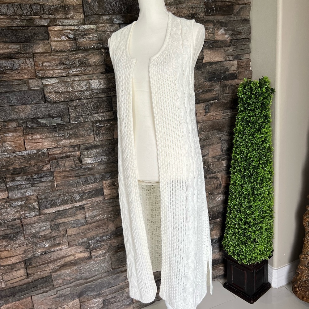 Almost Famous White Faux Floral Accent